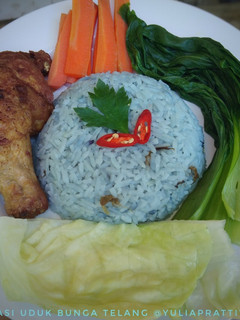Foto resep 9. Nasi Uduk Bunga Telang