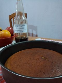 Una foto de Torta negra de miel