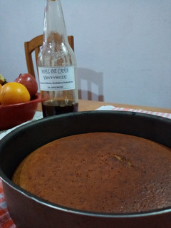 Una foto de Torta negra de miel