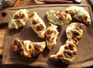 Foto principal de Empanadas a la parrilla de morcilla y mozzarella