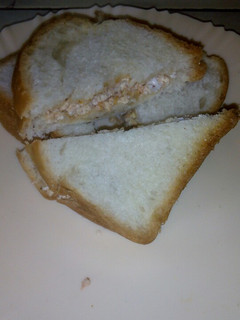 A picture of Scrambled egg sandwich.