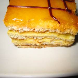 Pastelitos de crema pastelera y crema de caramelo?