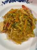 Spaghetti di soia con gamberi e curry