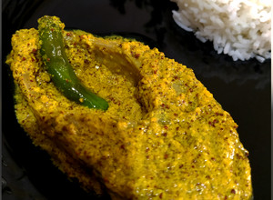 A picture of "Sorshe ilish Bhappa"(steamed hilsa with mustard sauce).