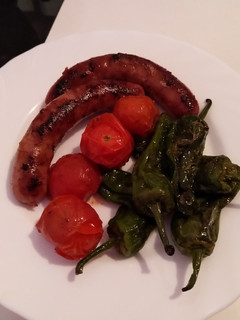 Una foto de Wok verdura y longaniza