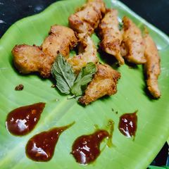 A picture of Dhaka Fried Chicken.
