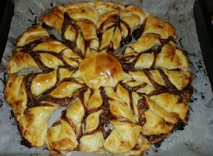 Foto principal de Estrella de hojaldre con crema de cacao