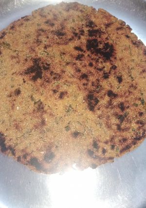 मेथी मक्का का पराठा(methi makka ka paratha recipe in hindi) रेसिपी मुख्य फोटो