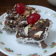 A picture of Leftover Whipped Cream Dessert.