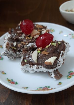A picture of Leftover Whipped Cream Dessert.