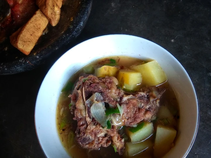 Cara Mudah Menyiapkan Resep Soup tulang sapi yang Bisa Manjain Lidah Anti Ribet, Bisa Manjain Lidah
