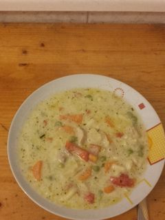 Tárkonyos tejszínes pulykaleves 🍲 recept fotója