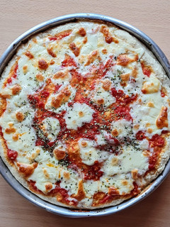 Una foto de Masa para pizza casera 🍕económica y con opción de tener lista congelada, tipo prepizza 🍕