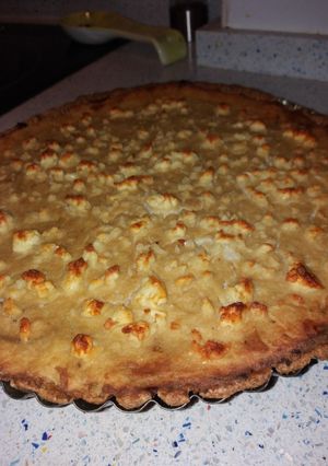 Una foto de Quiche cebolla caramelizada🏺