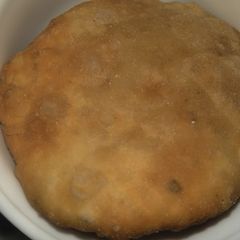 A picture of "Aloo pyaaz ki kachori"(Rajasthani).