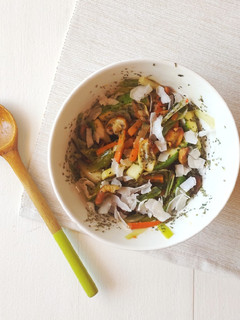 Una foto de Vegetales con champiñones al wok