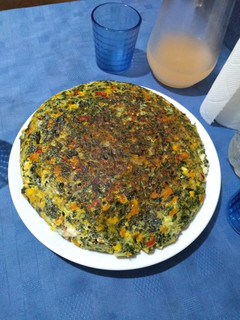 Una foto de Tortilla de acelga 🥬🥬rellena