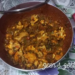A picture of Cauliflower Curry.