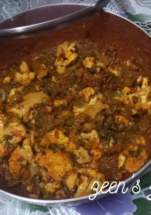 A picture of Cauliflower Curry.