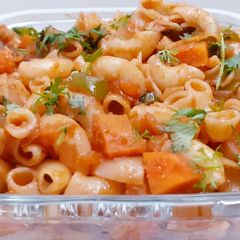 A picture of Macaroni pasta.
