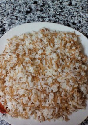 صورة لوصفة أرز بالشعيرية تحفة