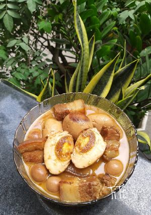 Hình của món Thịt kho trứng muối.