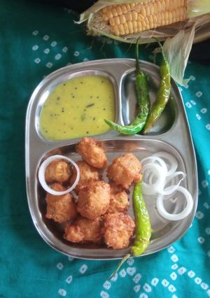 લીલી મકાઈ ના ભજીયા રેસીપી મુખ્ય ફોટો