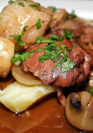 A picture of Coq Au Vin.