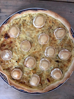 Une photo de Tarte aux oignons, chèvre et miel