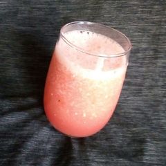 A picture of Weter Mellon juice.