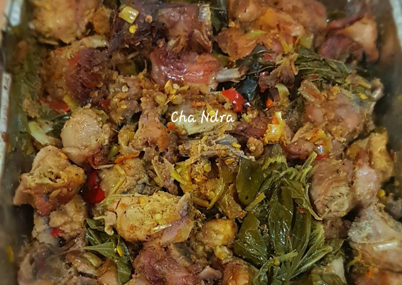 Betutu pedas panggang ayam kampung daun singkong