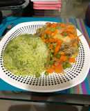 Arroz verde y muslos de pollo primavera