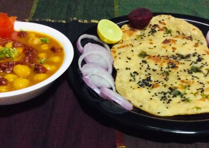 Simple Way to Prepare Delicious Chhole kulcha