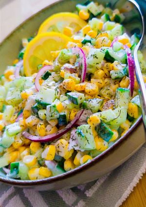 Húsvéti frissítő: Kapros - citromos, kukorica uborkasaláta 🥗🍋🌽🥒 recept fotója