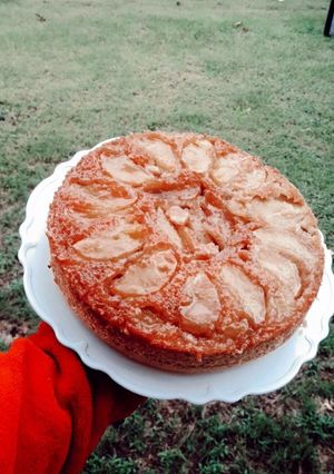 Una foto de Torta invertida de manzanas en essen