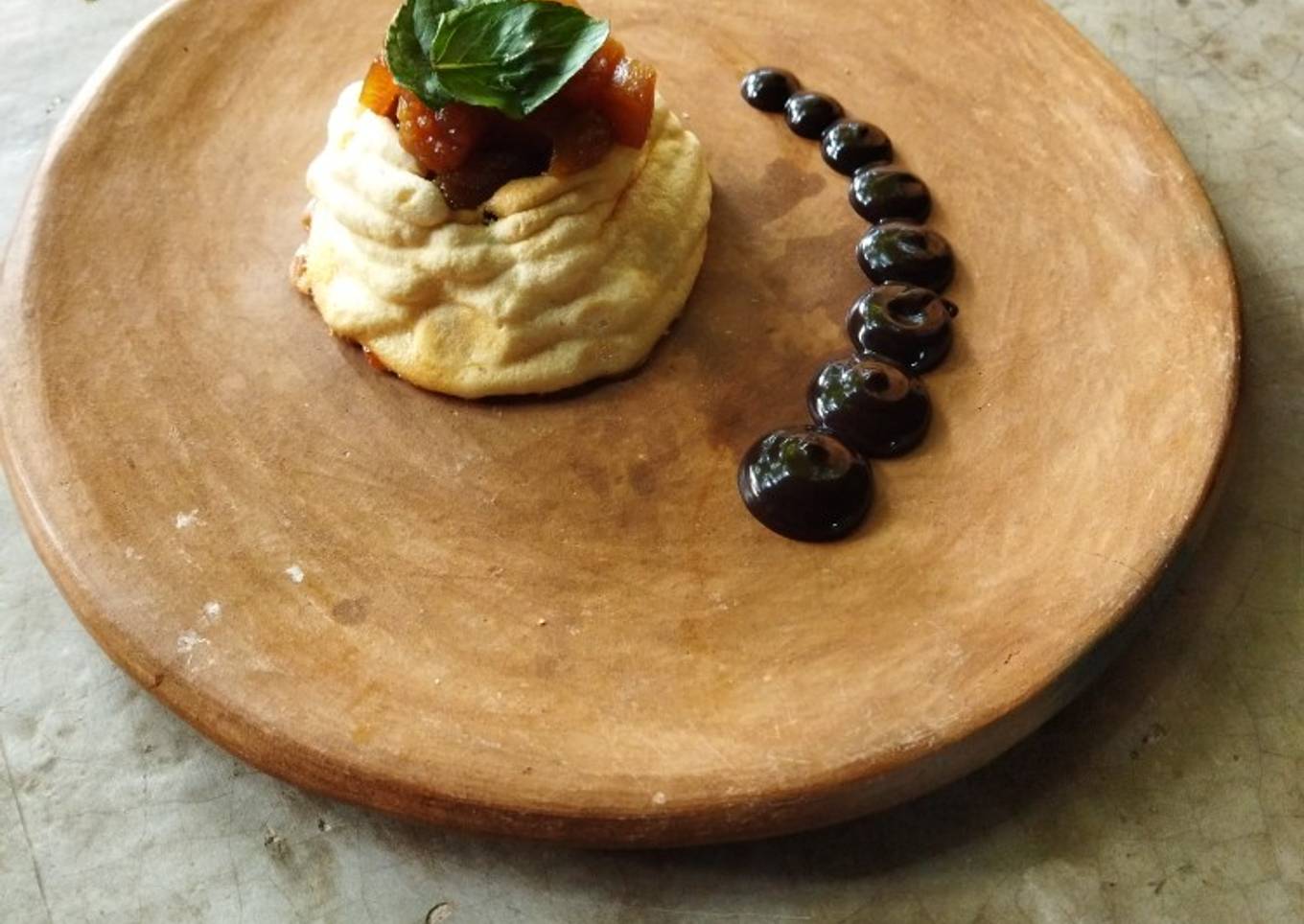 Pavlova de 🥥coco y compota de piña🍍 con piloncillo