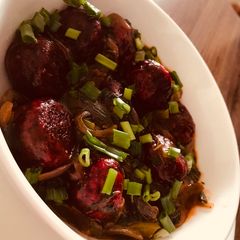 A picture of Beetroot manchurian.