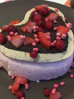Una foto de Sándwich-flan de fresas y chocolate fit (San Valentín)
