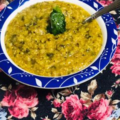 A picture of Spinach masala oats.