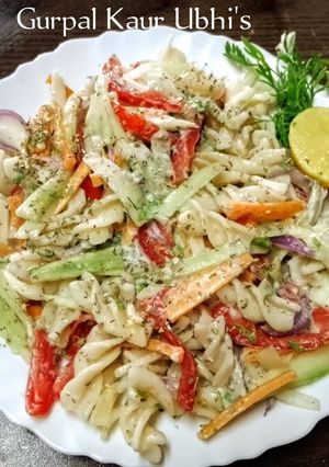 A picture of 🥗 Cool & Crunchy Garden Pasta Salad.