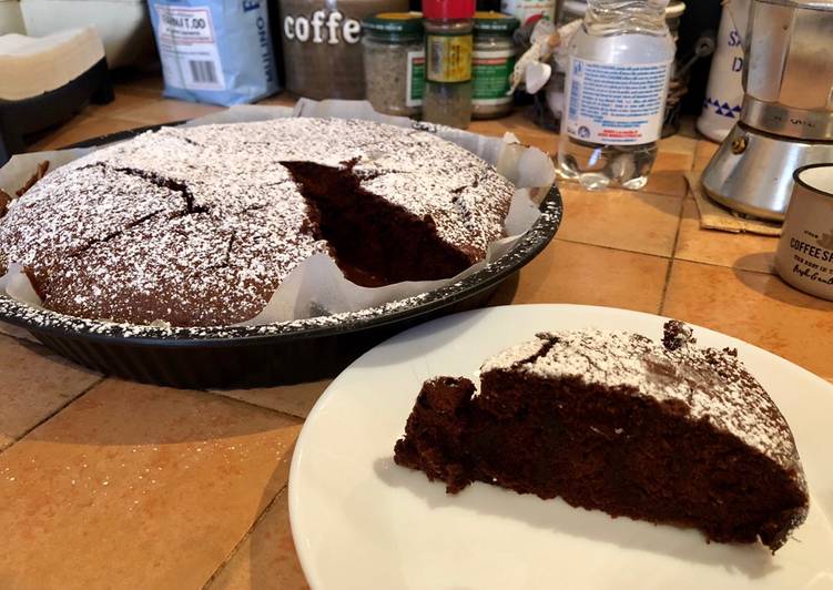 Torta soffice con cacao e banane