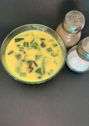 ભીંડા ની કઢી (Bhinda Kadhi Recipe In Gujarati) રેસીપી મુખ્ય ફોટો
