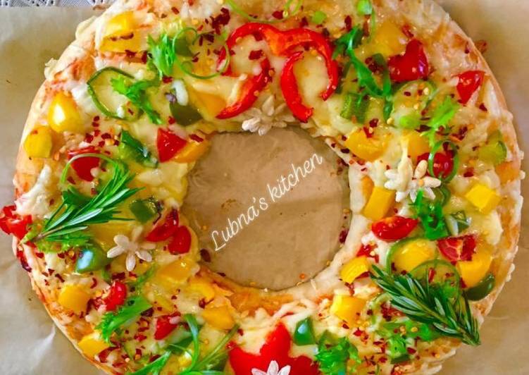 Recipe of Any-night-of-the-week Christmas Wreath Pizza: