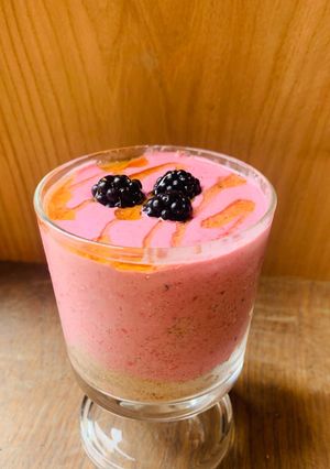A picture of Thick Healthy Fruity Yoghurt Smoothie (Easy).