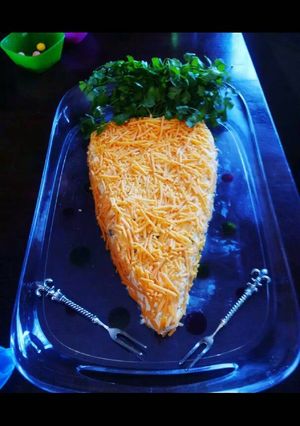 A picture of The "Holiday" Cheeseball.
