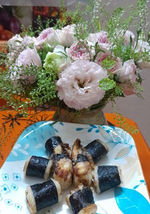 Hình của món Sushi lươn chiên giòn.