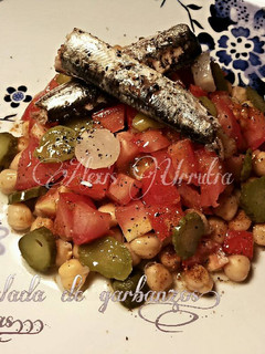 Una foto de Ensalada de garbanzos con sardinas en conservas