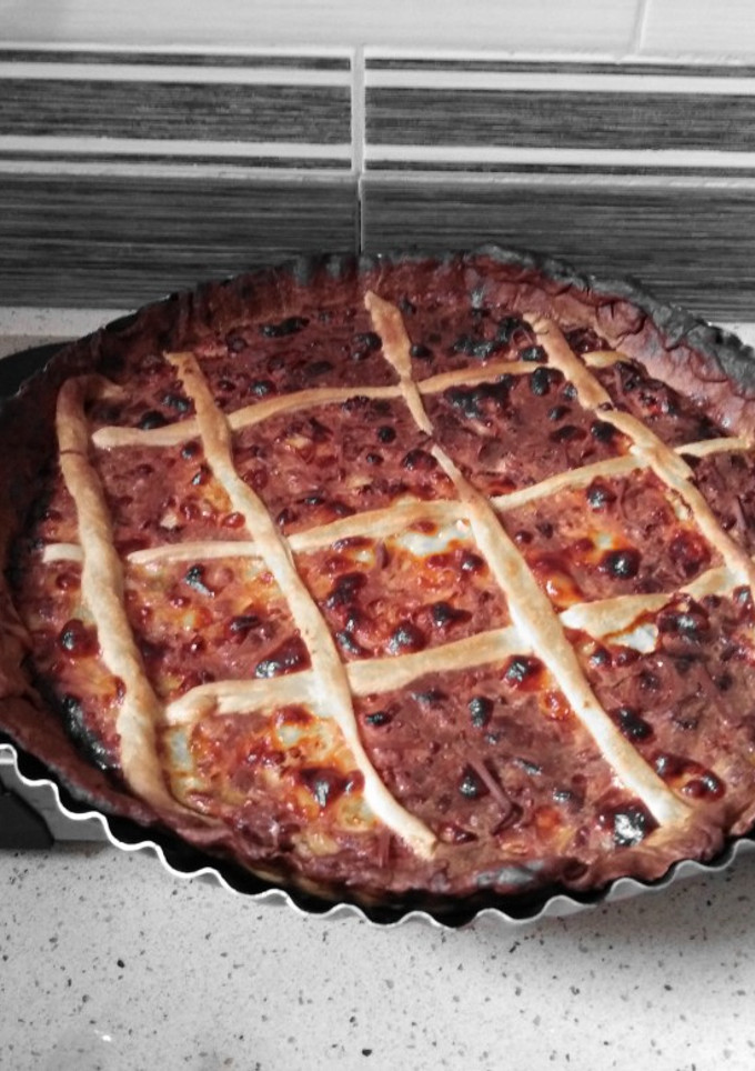 Una foto de Quiche de gambas y puerros
