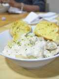 Fetuccini con pollo y brócoli en salsa Alfredo