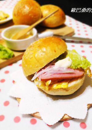 【免揉】~美味家常漢堡 的食譜成品照片